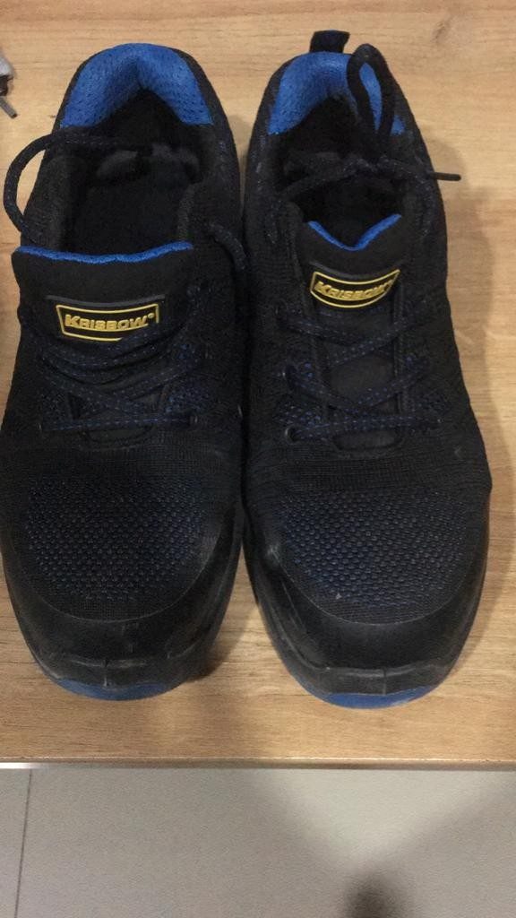 Sepatu safety kerja