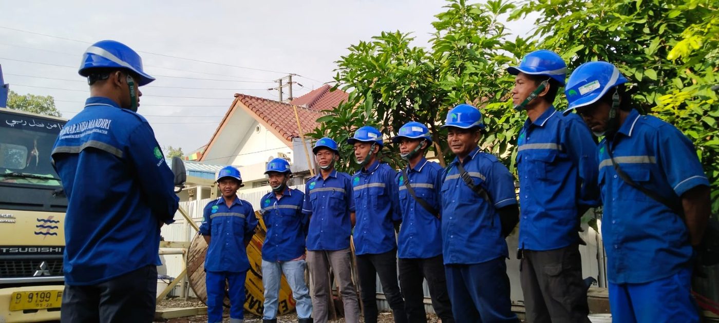 Kunjungan tim di lokasi kerja
