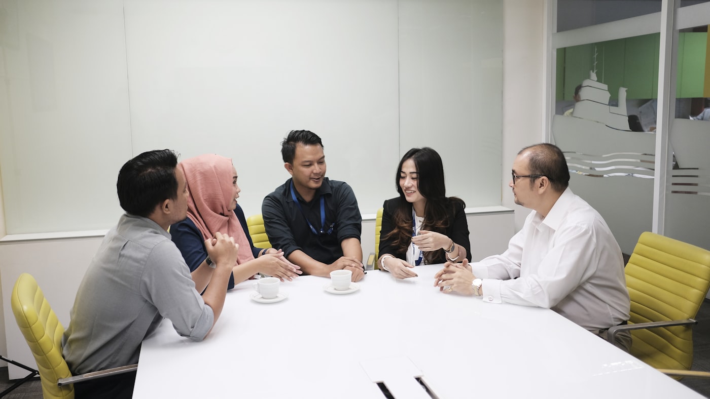 Tim PT. Sinar Anisa Mandiri di depan kantor pusat